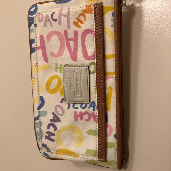 Coach Wristlet - Picture 3 of 11